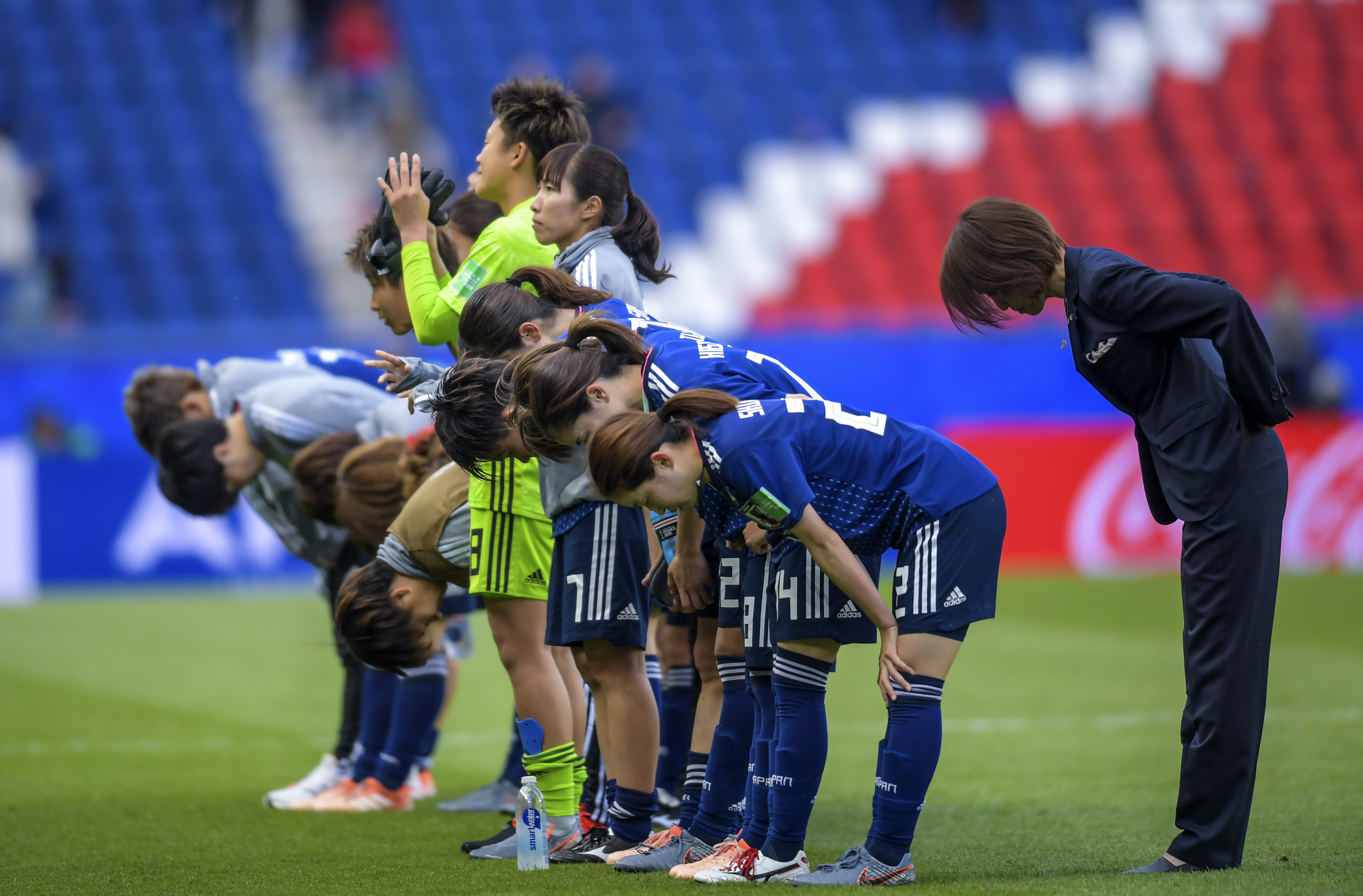 九游-哈兰德重返赛场，最后时刻胜出首场状态出色，日本队观众沸腾！-九游