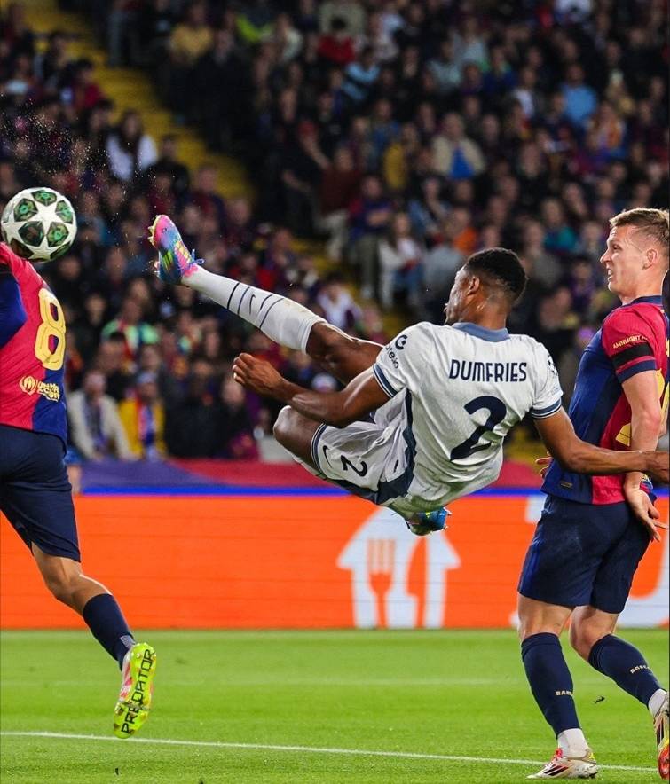 九游客户端-C罗焦点对战，萨拉赫与70激战巴黎圣日耳曼分钟，险胜胜负难料！-九游客户端